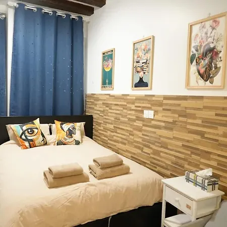 Pompidou Chic In Le Marais *