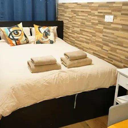 Apartment Pompidou Chic In Le Marais *