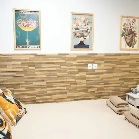 Pompidou Chic In Le Marais *