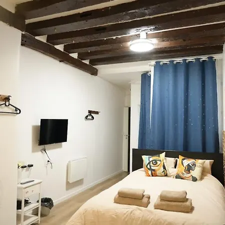 Pompidou Chic In Le Marais Paris