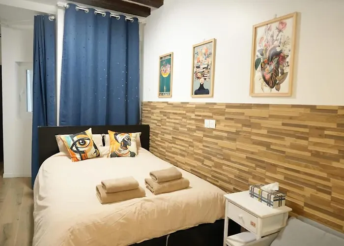 Pompidou Chic In Le Marais *