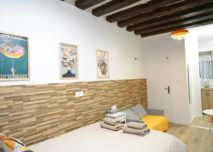 Апартаменты Pompidou Chic In Le Marais