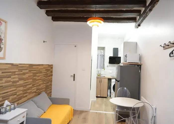 Pompidou Chic In Le Marais *